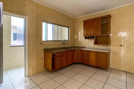 Cozinha de apartamento para alugar com 2 quartos, 72m² em Vila Galvão, Guarulhos