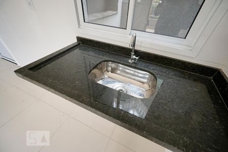 Detalhe cozinha de apartamento para alugar com 2 quartos, 42m² em Vila Esperança, São Paulo