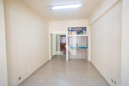 Quarto  de kitnet/studio à venda com 1 quarto, 27m² em Centro, Rio de Janeiro