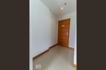 Hall de Entrada de apartamento para alugar com 1 quarto, 38m² em Jacarepaguá, Rio de Janeiro