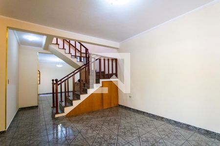  Sala de estar de casa para alugar com 3 quartos, 197m² em Vila Silvestre, Santo André