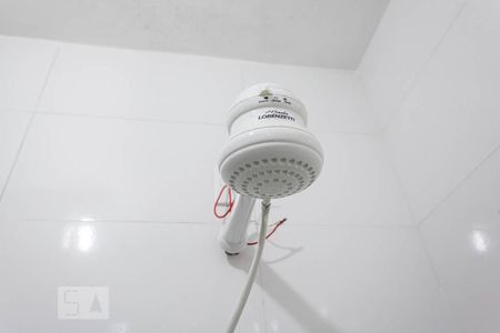 Banheiro social - chuveiro de apartamento para alugar com 2 quartos, 96m² em Funcionários, Belo Horizonte