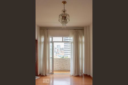 Sala 1 de apartamento para alugar com 2 quartos, 96m² em Funcionários, Belo Horizonte