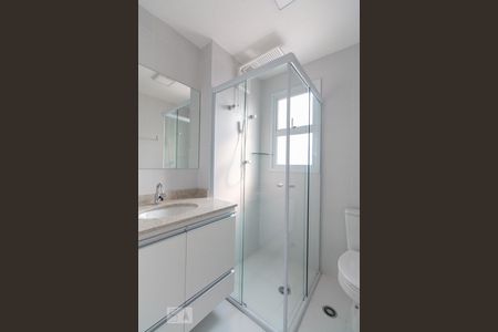 Banheiro de kitnet/studio para alugar com 1 quarto, 26m² em Vila Prudente, São Paulo