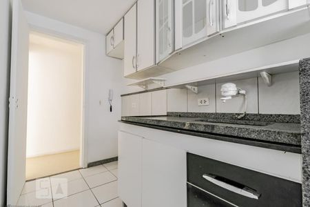 Cozinha de apartamento para alugar com 2 quartos, 50m² em Cabral, Curitiba