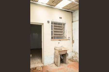 ÁREA DE SERVIÇO de casa para alugar com 1 quarto, 86m² em Vila Baruel, São Paulo