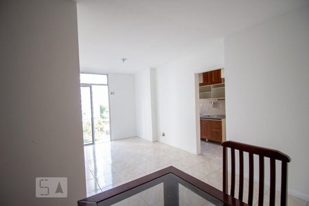 Sala de apartamento para alugar com 2 quartos, 57m² em Barra da Tijuca, Rio de Janeiro