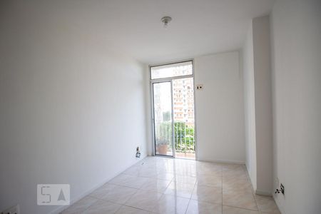 Sala de apartamento para alugar com 2 quartos, 57m² em Barra da Tijuca, Rio de Janeiro