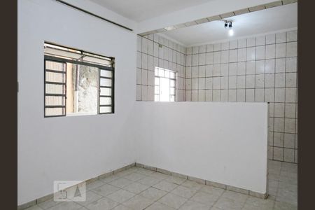 Sala de casa para alugar com 1 quarto, 40m² em Parque Edu Chaves, São Paulo