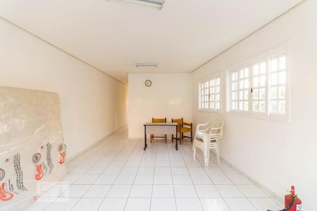 Casa de condomínio à venda com 100m², 2 quartos e 1 vaga