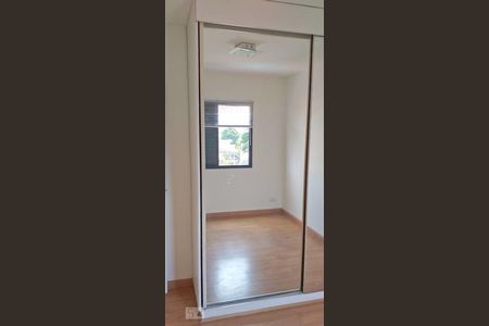 Quarto 2 de apartamento para alugar com 2 quartos, 49m² em Vila Primavera, São Paulo