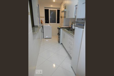 Cozinha  de apartamento à venda com 2 quartos, 58m² em Vila Osasco, Osasco