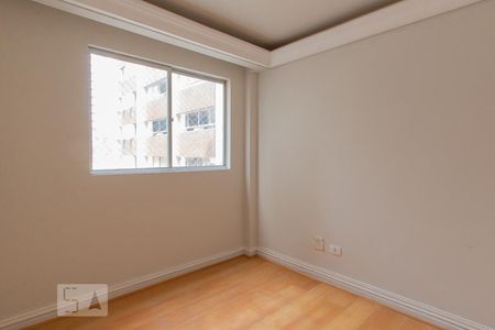 Quarto de apartamento para alugar com 1 quarto, 35m² em Centro, Curitiba