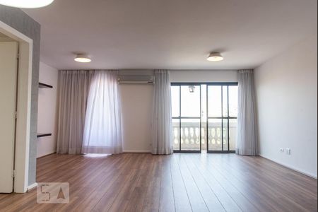 Sala de apartamento para alugar com 4 quartos, 126m² em Vila Monumento, São Paulo