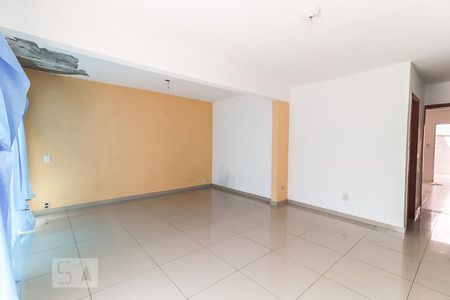 Sala de casa de condomínio à venda com 3 quartos, 245m² em Freguesia de Jacarepaguá, Rio de Janeiro