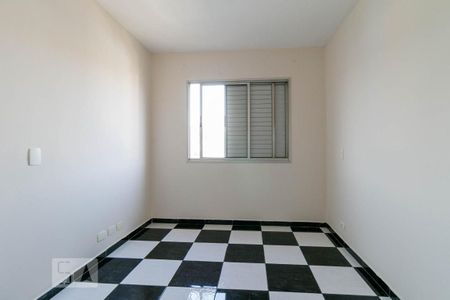 Quarto 1 de apartamento para alugar com 2 quartos, 49m² em Vila Carmosina, São Paulo