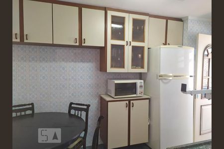 Cozinha de apartamento para alugar com 2 quartos, 71m² em Santa Teresinha, São Paulo