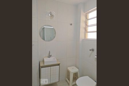 Banheiro de apartamento para alugar com 2 quartos, 71m² em Santa Teresinha, São Paulo