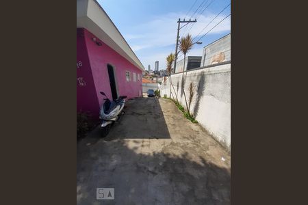 Quintal de casa à venda com 5 quartos, 200m² em Vila Ipojuca, São Paulo