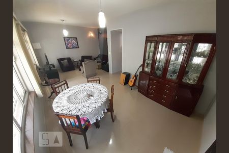 Sala de casa à venda com 5 quartos, 200m² em Vila Ipojuca, São Paulo