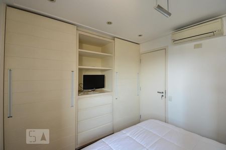 Quarto 1 de apartamento à venda com 2 quartos, 56m² em Pinheiros, São Paulo