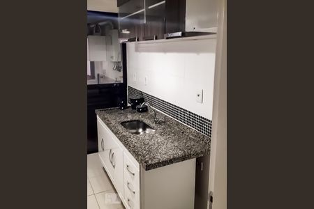 Cozinha de apartamento à venda com 2 quartos, 50m² em Jardim Flor da Montanha, Guarulhos