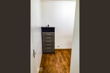 Quarto 2 de apartamento para alugar com 2 quartos, 50m² em Jardim Flor da Montanha, Guarulhos