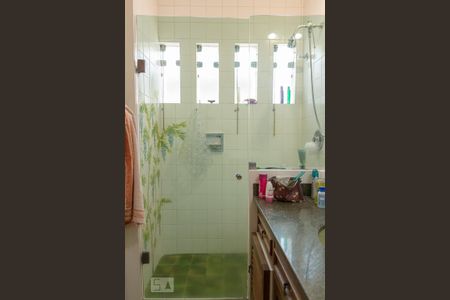 Casa à venda com 580m², 6 quartos e 4 vagas Casa à venda com 580m², 6 quartos e 4 vagasBanheiro do Quarto 3
