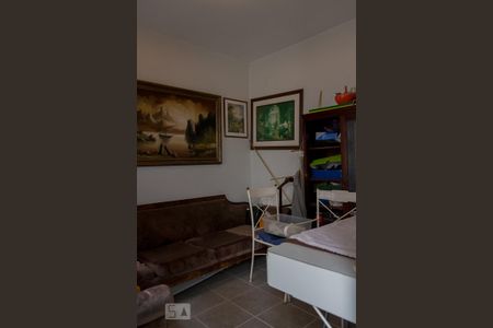 Casa à venda com 580m², 6 quartos e 4 vagas Casa à venda com 580m², 6 quartos e 4 vagasQuarto de Serviço 1