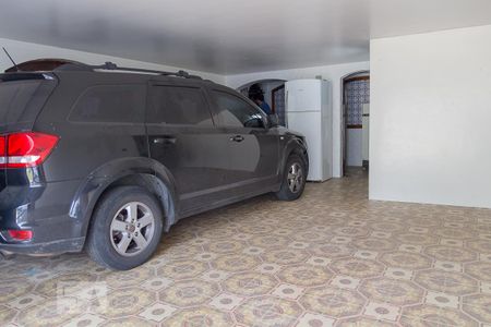 Casa à venda com 580m², 6 quartos e 4 vagas Casa à venda com 580m², 6 quartos e 4 vagas Garagem