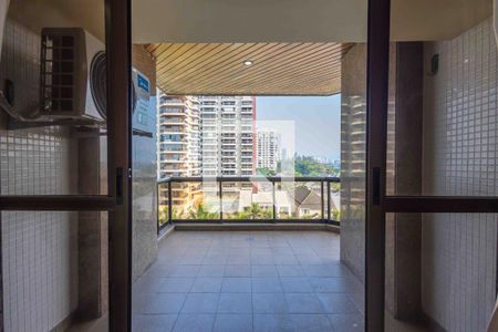 Varanda de apartamento para alugar com 1 quarto, 56m² em Barra da Tijuca, Rio de Janeiro