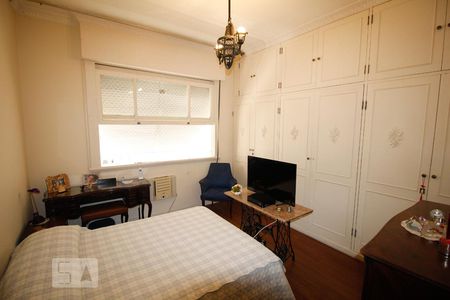 Quarto 2 de apartamento à venda com 3 quartos, 134m² em Laranjeiras, Rio de Janeiro