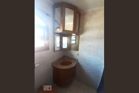 Banheiro 1 de casa para alugar com 2 quartos, 80m² em Parque São José, São Bernardo do Campo