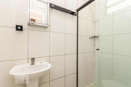 Banheiro  de apartamento para alugar com 1 quarto, 32m² em Jardim Sapopemba, São Paulo