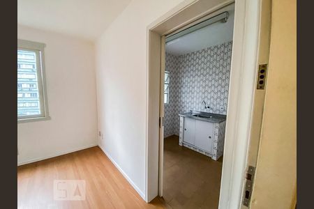 Sala/Cozinha de apartamento para alugar com 1 quarto, 47m² em Centro Histórico, Porto Alegre