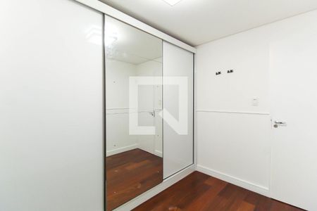 Quarto 1 de apartamento para alugar com 2 quartos, 60m² em Vila Canero, São Paulo