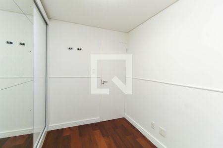 Quarto 1 de apartamento para alugar com 2 quartos, 60m² em Vila Canero, São Paulo