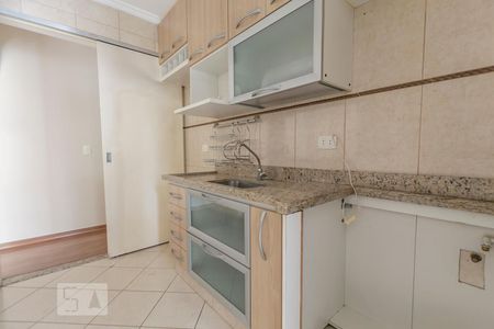 Cozinha de apartamento para alugar com 2 quartos, 50m² em Boaçava, São Paulo