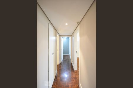 Corredor de apartamento para alugar com 3 quartos, 108m² em Jardim Paulista, São Paulo