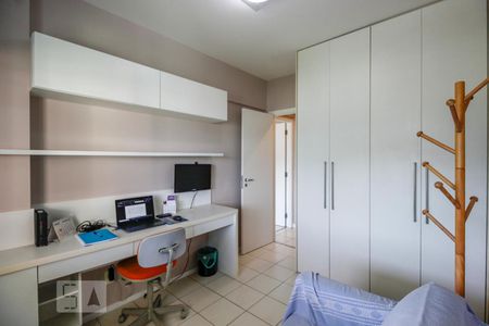 Quarto de apartamento para alugar com 2 quartos, 75m² em Recreio dos Bandeirantes, Rio de Janeiro