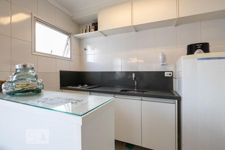 Cozinha de apartamento para alugar com 1 quarto, 40m² em Vila Nova Conceição, São Paulo