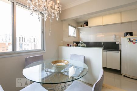 Cozinha de apartamento para alugar com 1 quarto, 40m² em Vila Nova Conceição, São Paulo