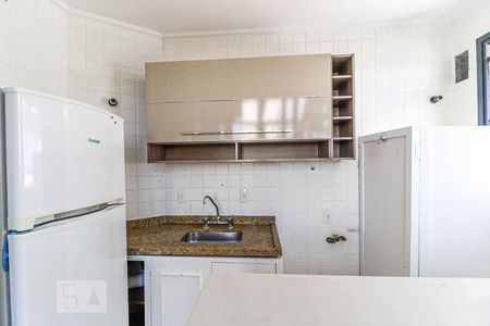 Cozinha de apartamento para alugar com 1 quarto, 50m² em Brooklin Paulista, São Paulo