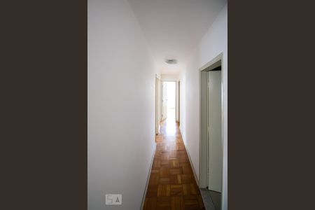 Corredor de apartamento para alugar com 3 quartos, 107m² em Santa Cecilia, São Paulo