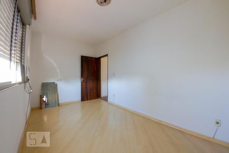 Quarto 1 de apartamento para alugar com 3 quartos, 73m² em Jardim Itu-sabará, Porto Alegre