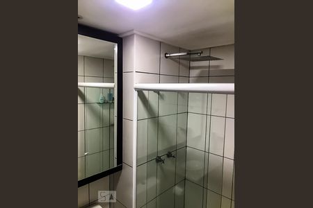 Banheiro da Suíte de kitnet/studio para alugar com 1 quarto, 38m² em Jardim Flor da Montanha, Guarulhos