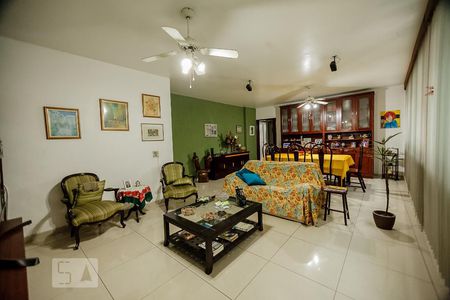 Sala de apartamento para alugar com 4 quartos, 200m² em Icaraí, Niterói