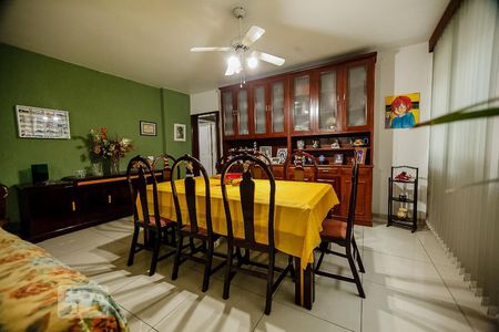 Sala de apartamento para alugar com 4 quartos, 200m² em Icaraí, Niterói