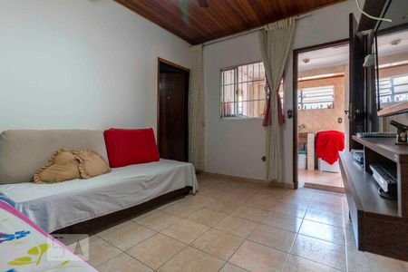 Sala de casa à venda com 3 quartos, 280m² em Vila Nhocune, São Paulo