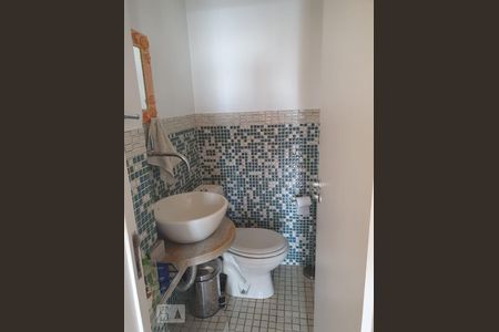 Lavabo de apartamento à venda com 3 quartos, 136m² em Jardim Itapeva, São Paulo